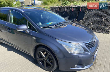 Універсал Toyota Avensis 2010 в Івано-Франківську