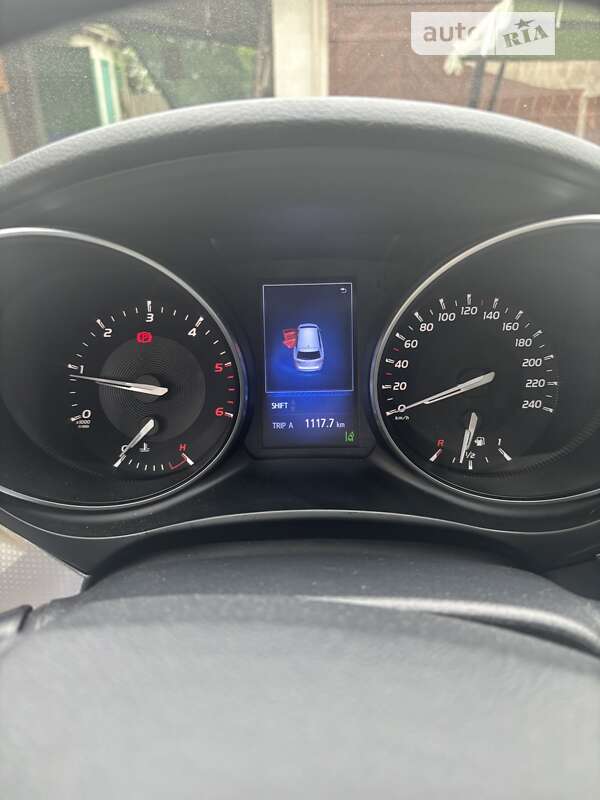 Універсал Toyota Avensis 2015 в Львові