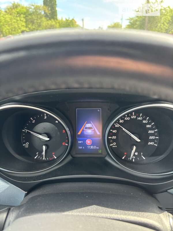 Універсал Toyota Avensis 2015 в Львові