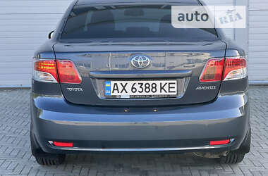 Седан Toyota Avensis 2010 в Харькове