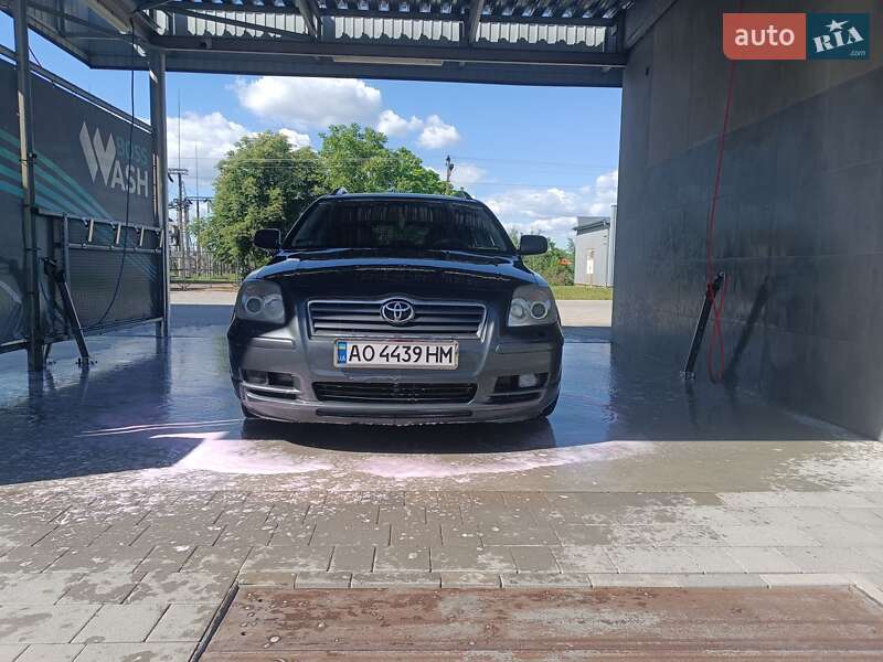 Универсал Toyota Avensis 2005 в Виноградове