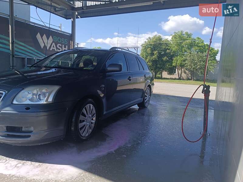 Универсал Toyota Avensis 2005 в Виноградове