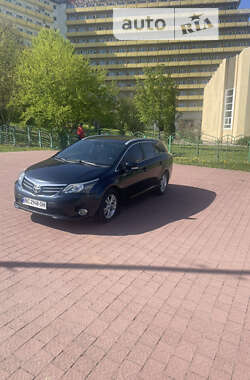 Универсал Toyota Avensis 2012 в Бориславе