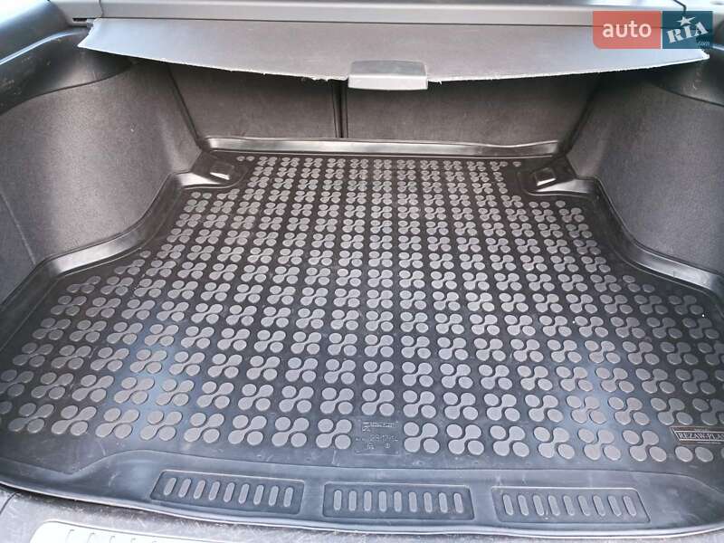 Универсал Toyota Avensis 2004 в Одессе