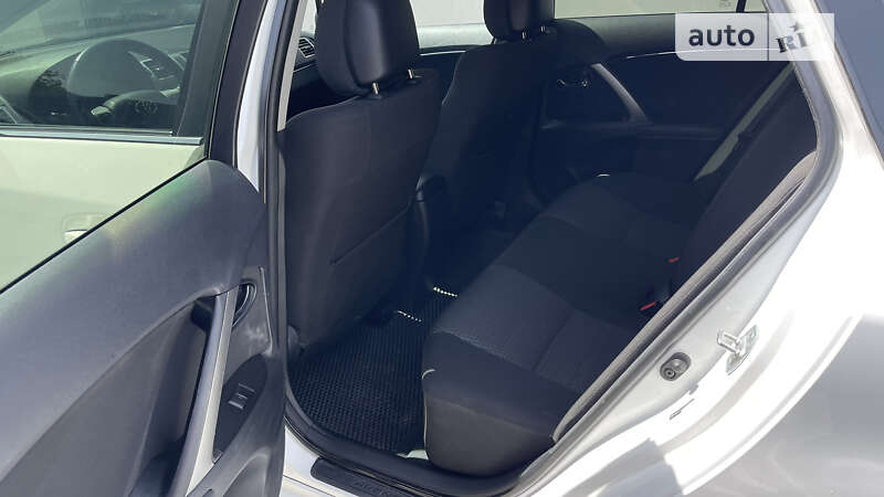 Универсал Toyota Avensis 2014 в Житомире