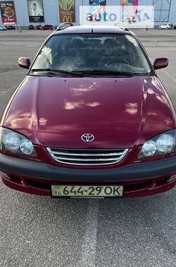 Универсал Toyota Avensis 1998 в Одессе
