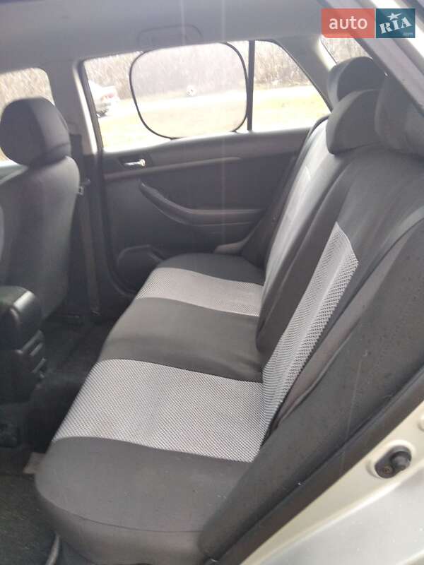 Универсал Toyota Avensis 2006 в Ивано-Франковске