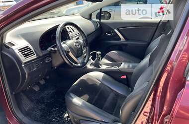 Седан Toyota Avensis 2013 в Коломые