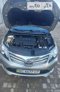 Седан Toyota Avensis 2012 в Стрию