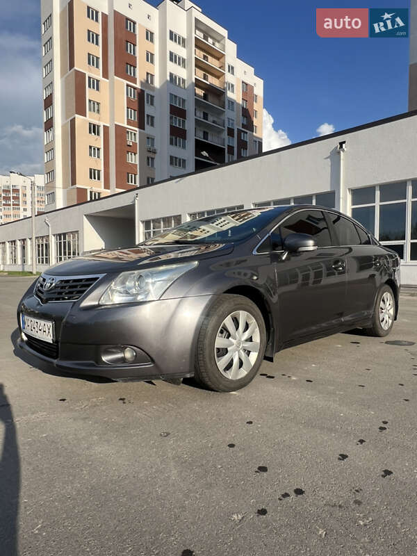 Toyota Avensis 2010
