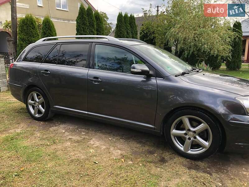 Универсал Toyota Avensis 2006 в Дрогобыче