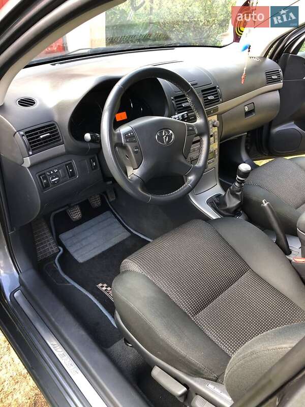 Универсал Toyota Avensis 2006 в Дрогобыче