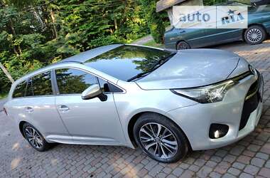 Універсал Toyota Avensis 2016 в Харкові