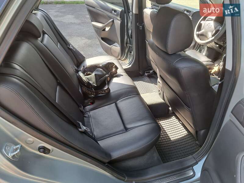 Универсал Toyota Avensis 2008 в Подольске