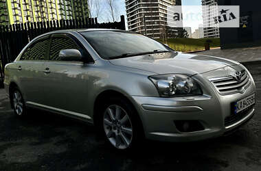 Седан Toyota Avensis 2007 в Киеве