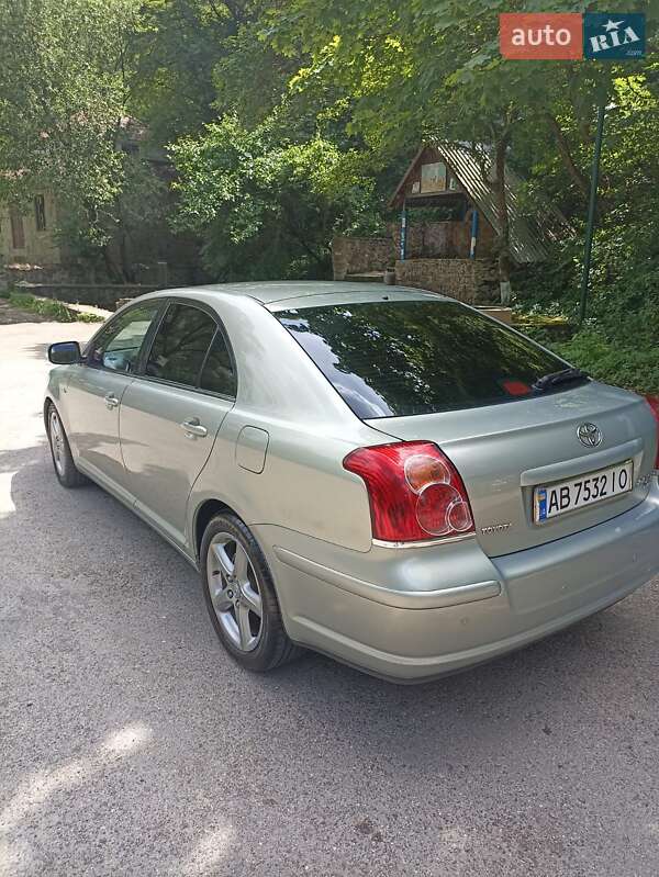 Седан Toyota Avensis 2007 в Могилев-Подольске