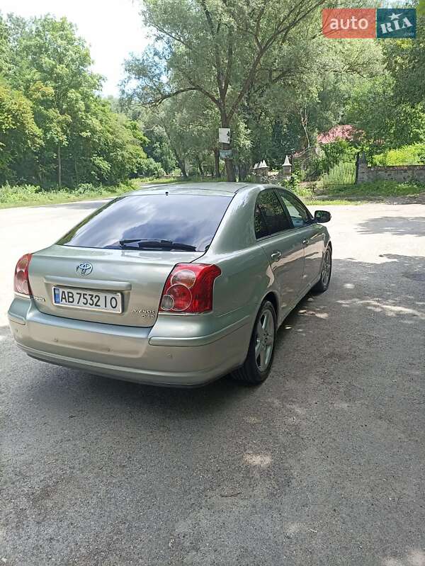 Седан Toyota Avensis 2007 в Могилев-Подольске