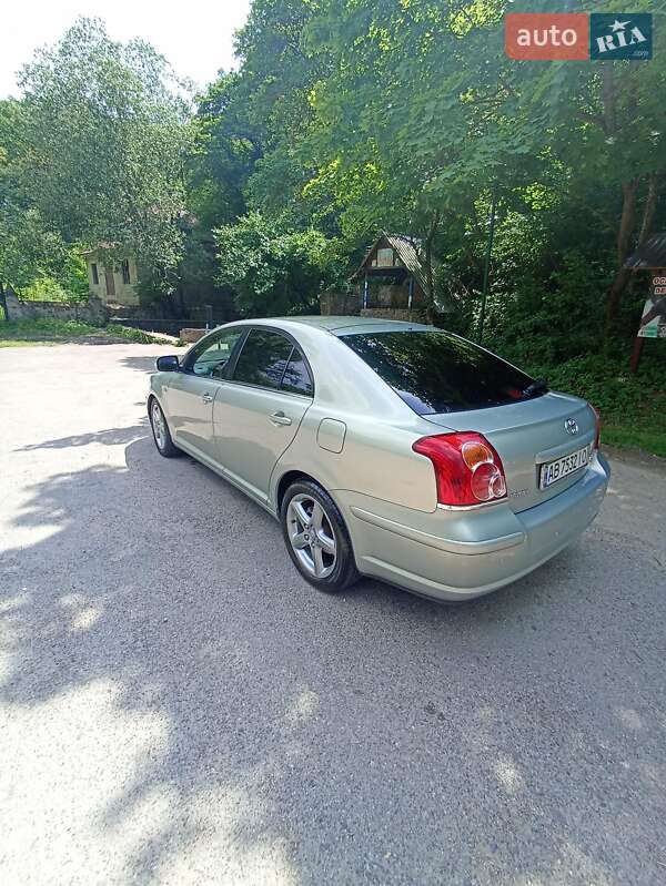 Седан Toyota Avensis 2007 в Могилев-Подольске