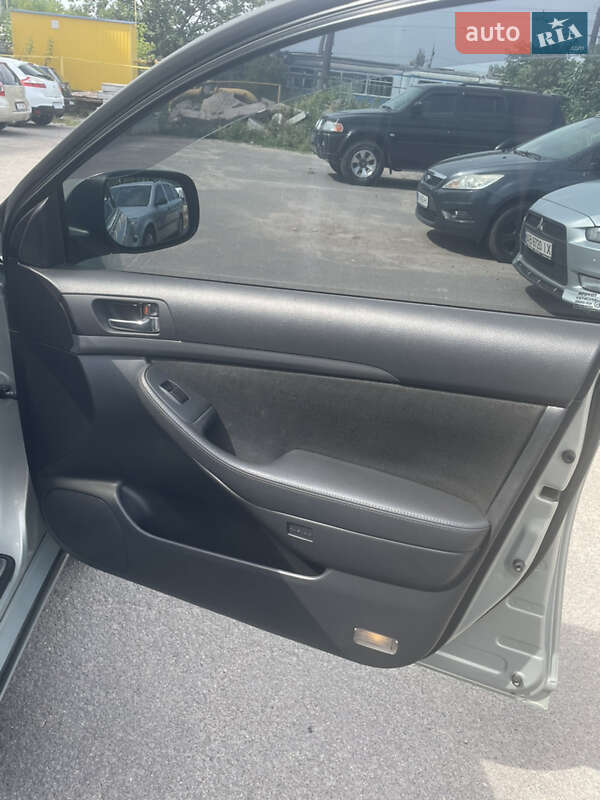 Седан Toyota Avensis 2007 в Виннице фото 18 Седан Toyota Avensis 2007 в Виннице