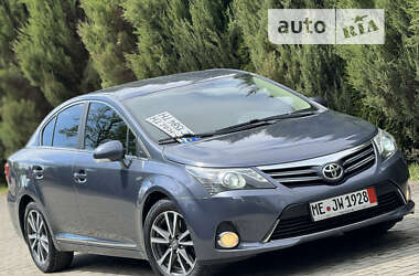 Седан Toyota Avensis 2012 в Самборе