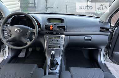 Універсал Toyota Avensis 2005 в Сарнах