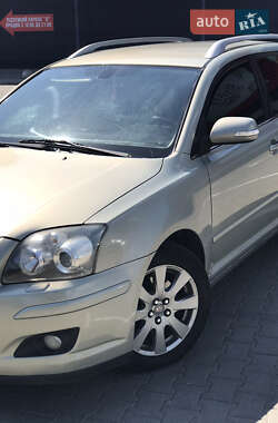 Универсал Toyota Avensis 2008 в Гайвороне
