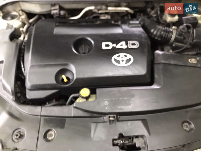 Универсал Toyota Avensis 2008 в Гайвороне