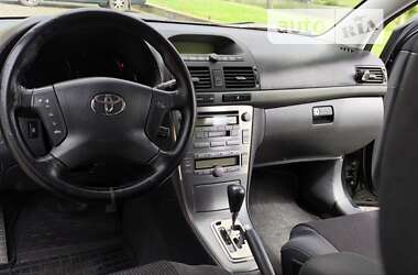 Седан Toyota Avensis 2005 в Мукачевому