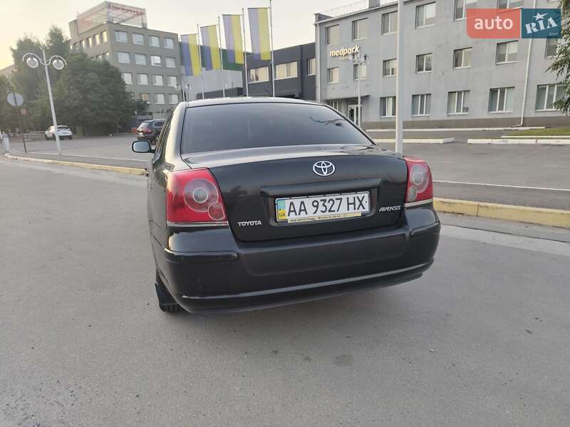 Седан Toyota Avensis 2008 в Днепре
