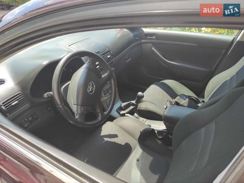 Универсал Toyota Avensis 2007 в Умани