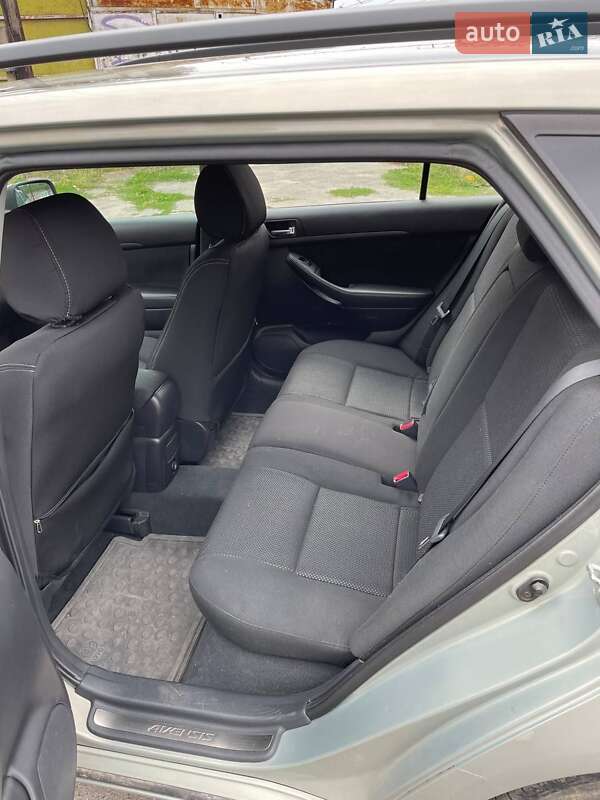 Универсал Toyota Avensis 2004 в Жмеринке