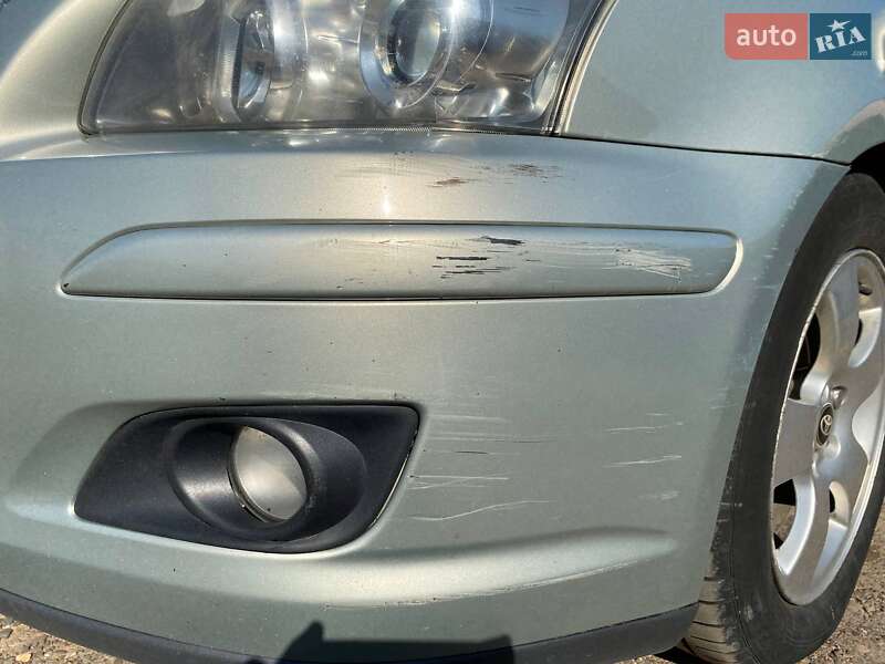 Універсал Toyota Avensis 2007 в Чернівцях