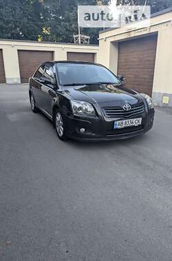 Седан Toyota Avensis 2007 в Виннице