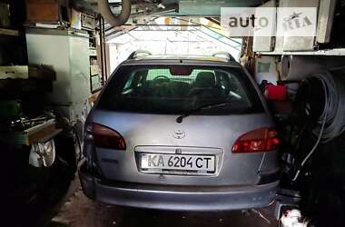 Универсал Toyota Avensis 2003 в Буче