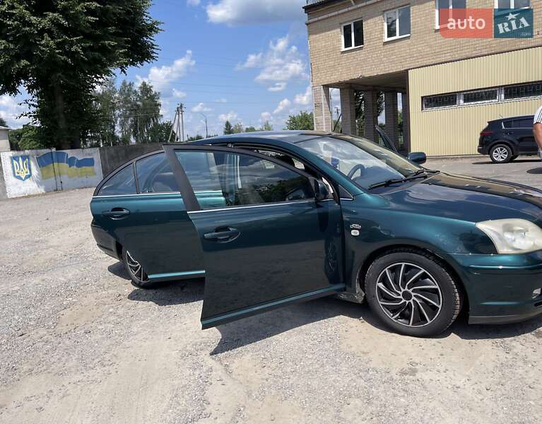 Седан Toyota Avensis 2003 в Житомирі