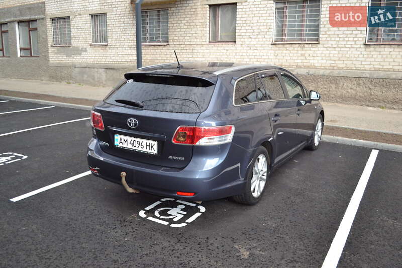 Универсал Toyota Avensis 2011 в Житомире