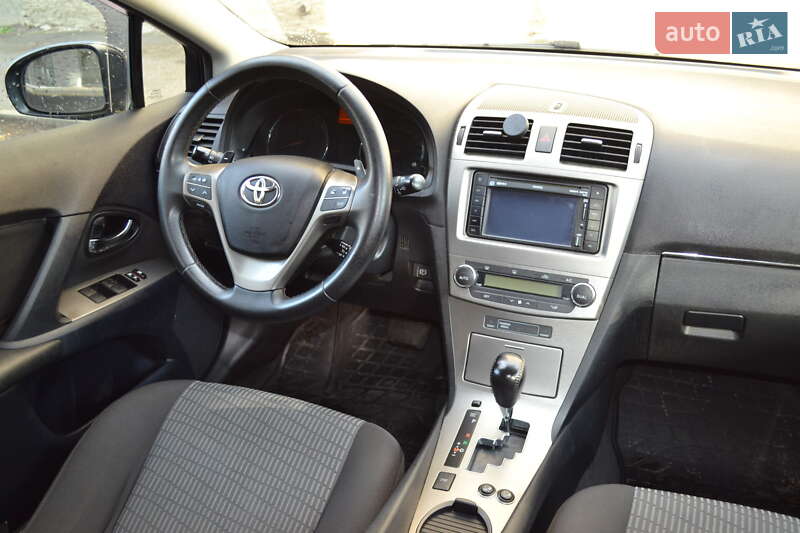 Универсал Toyota Avensis 2011 в Житомире
