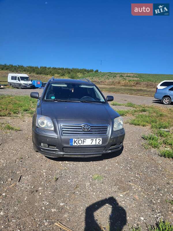 Универсал Toyota Avensis 2006 в Обухове