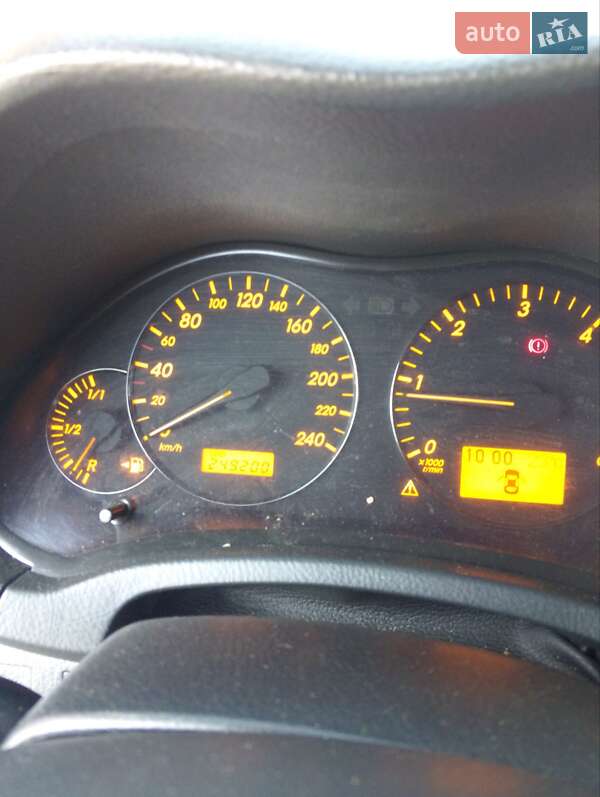 Седан Toyota Avensis 2008 в Львові