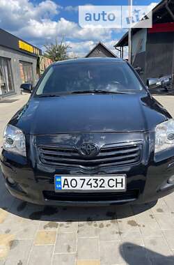 Седан Toyota Avensis 2008 в Лазещині