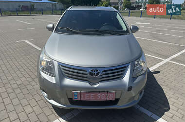 Универсал Toyota Avensis 2010 в Нововолынске