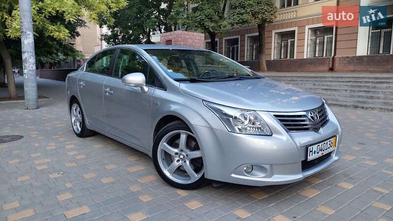 Седан Toyota Avensis 2009 в Одесі