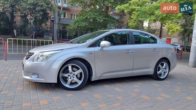 Седан Toyota Avensis 2009 в Одесі