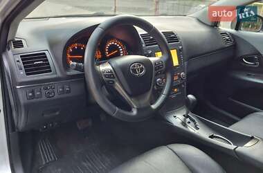 Седан Toyota Avensis 2009 в Одессе