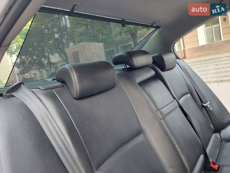 Седан Toyota Avensis 2009 в Одесі