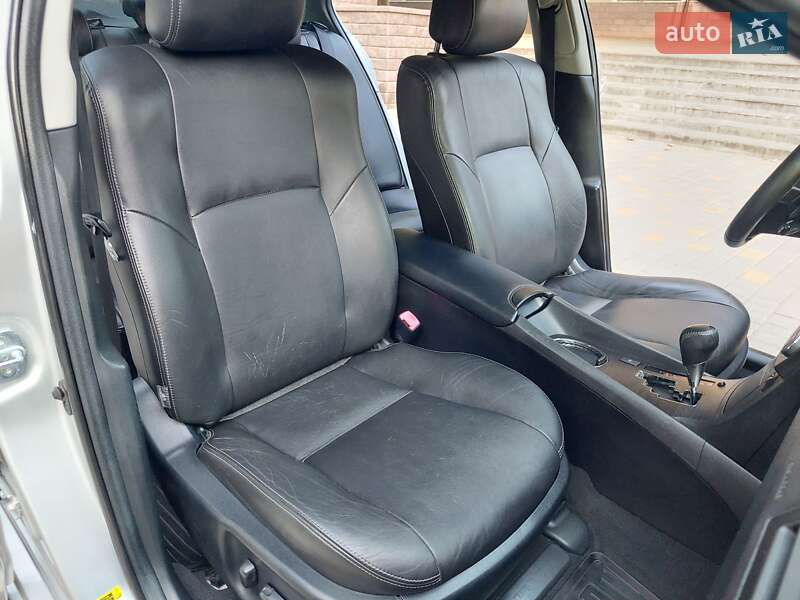 Седан Toyota Avensis 2009 в Одесі