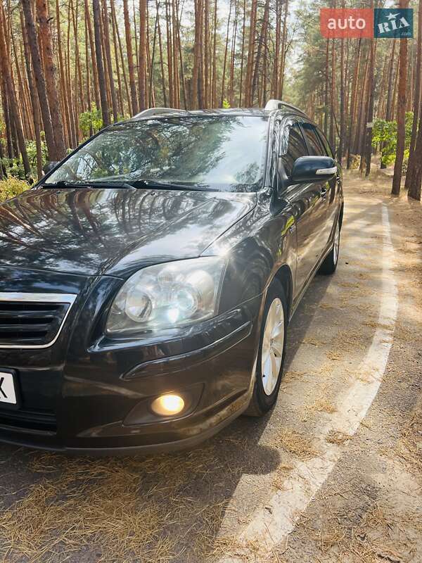 Универсал Toyota Avensis 2007 в Полтаве