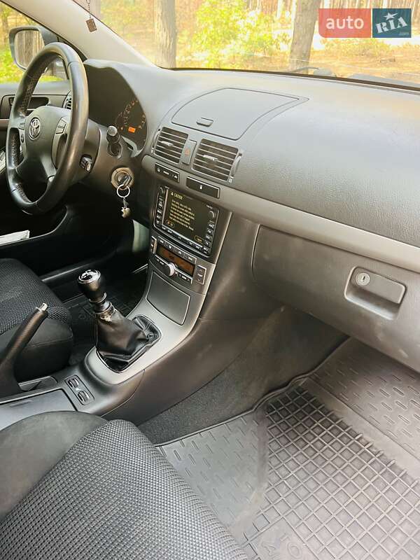 Универсал Toyota Avensis 2007 в Полтаве