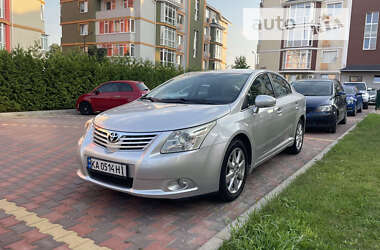 Седан Toyota Avensis 2009 в Киеве