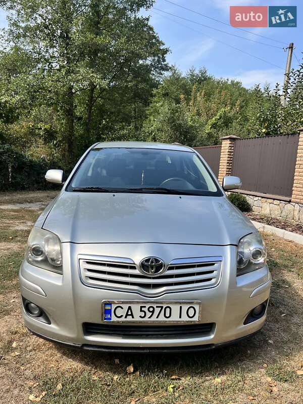Седан Toyota Avensis 2007 в Виннице